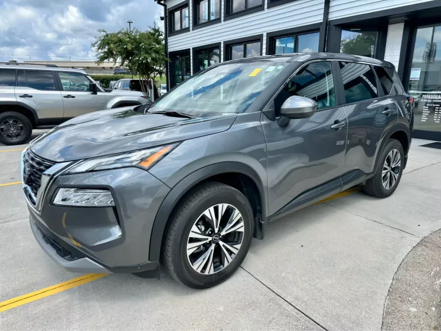 2023 Nissan Rogue SV photo 1