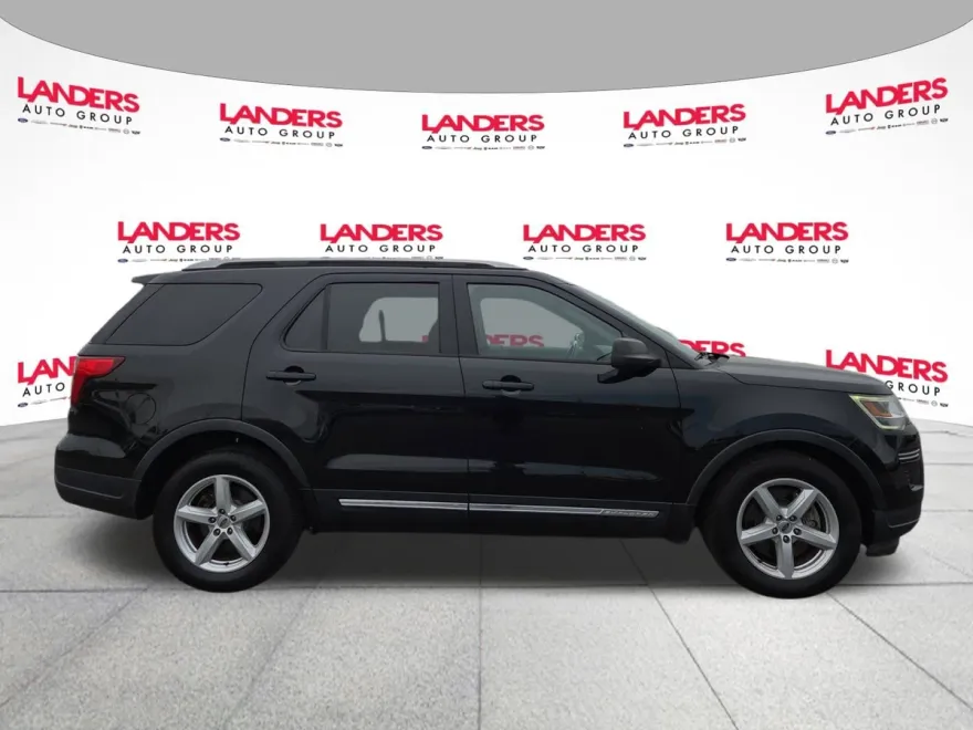 2018 Ford Explorer XLT photo 1