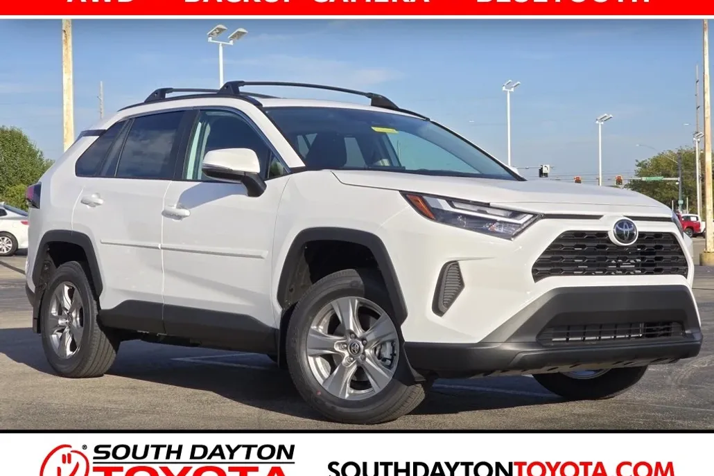 2025 Toyota RAV4 XLE photo 1