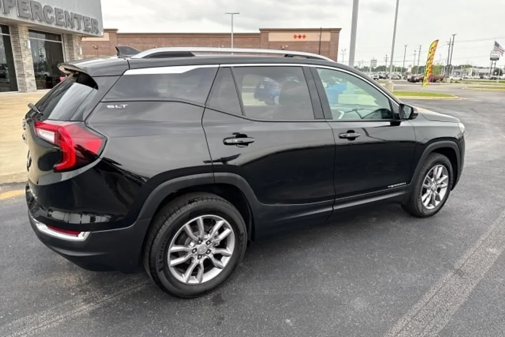 2024 Gmc Terrain SLT photo 1