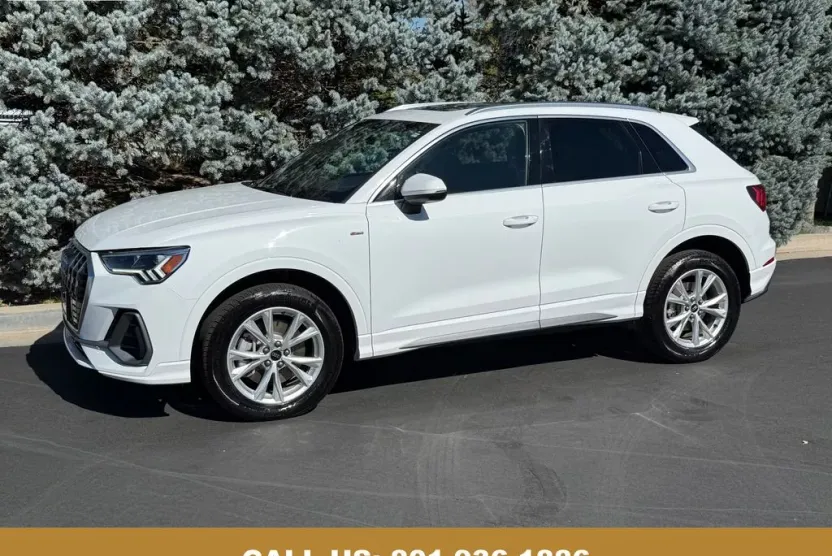 2025 Audi Q3 S line Premium photo 1