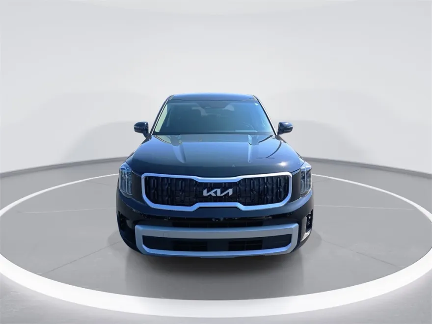 2025 Kia Telluride LX photo 1