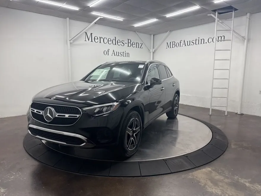 2026 Mercedes Benz GLC 300 photo 1