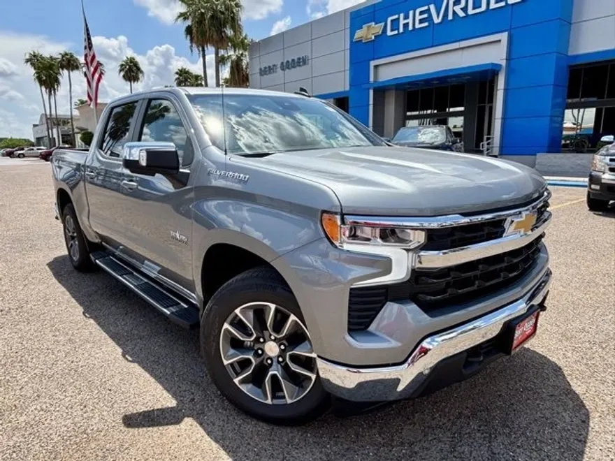 2026 Chevrolet Silverado 1500 LT photo 1