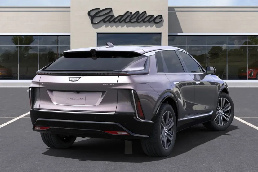2025 Cadillac Lyriq Luxury photo 1