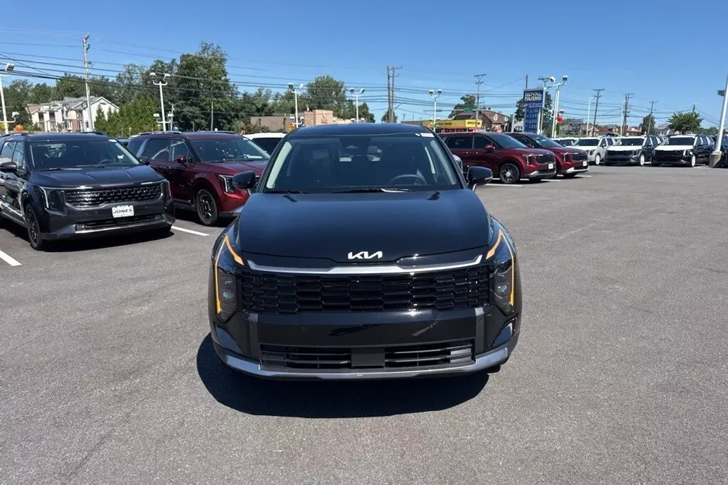 2026 Kia Sportage EX photo 1
