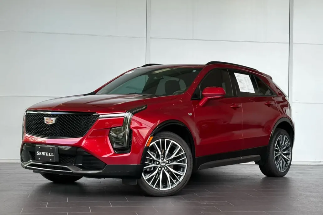 2025 Cadillac XT4 Sport photo 1