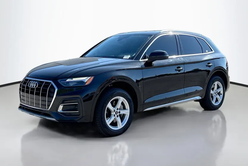2022 Audi Q5 Premium photo 1