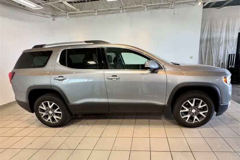 2023 Gmc Acadia SLE photo 1