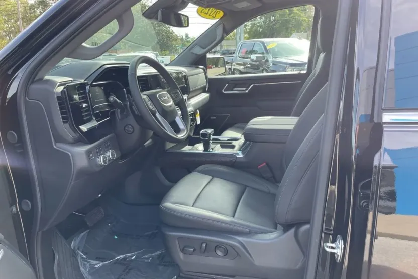2025 Gmc Sierra 1500 SLT photo 1