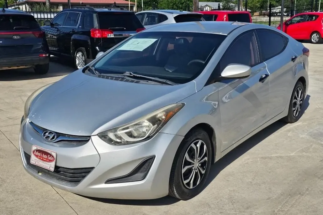 2016 Hyundai Elantra SE photo 1