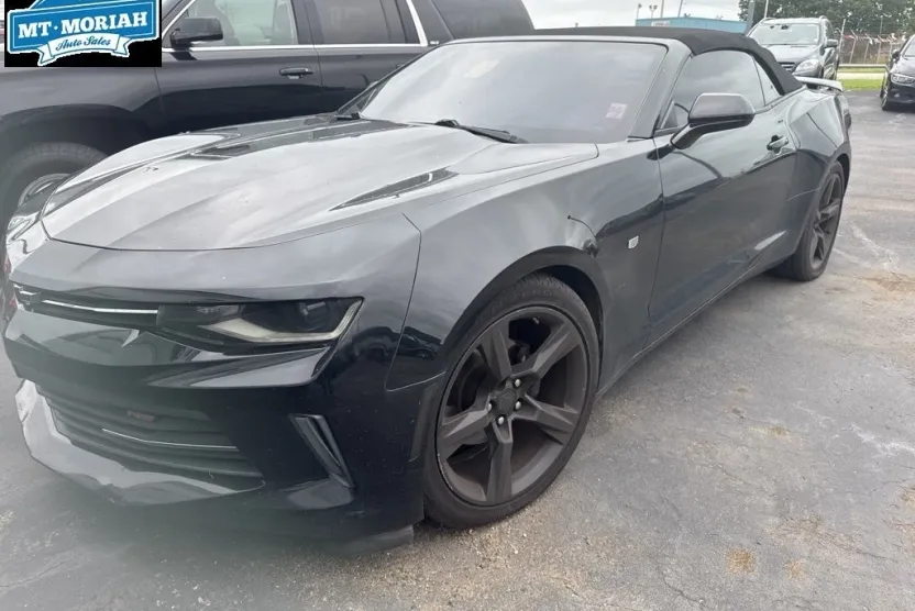 2017 Chevrolet Camaro 2LT photo 1