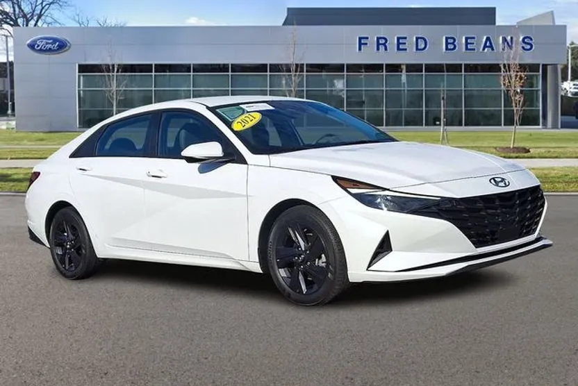 2021 Hyundai Elantra SEL Convenience photo 1
