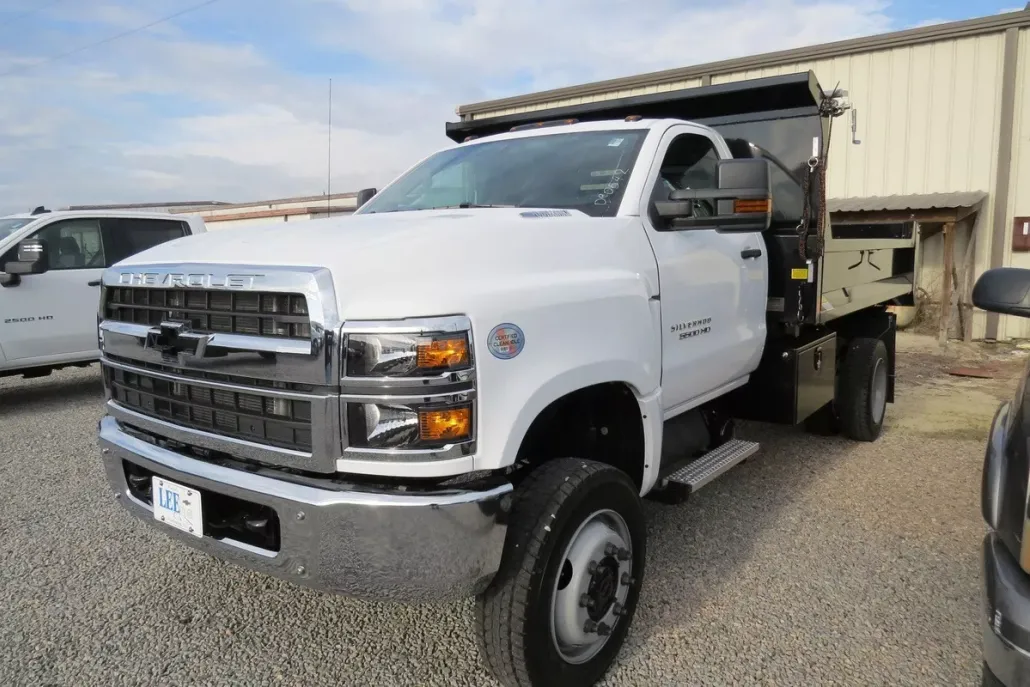 2024 Chevrolet Silverado 5500HD Work Truck photo 1