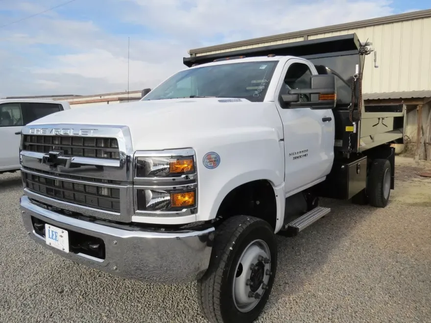 2024 Chevrolet Silverado 5500HD Work Truck photo 1