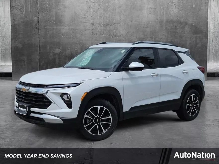 2024 Chevrolet Trailblazer LT photo 1