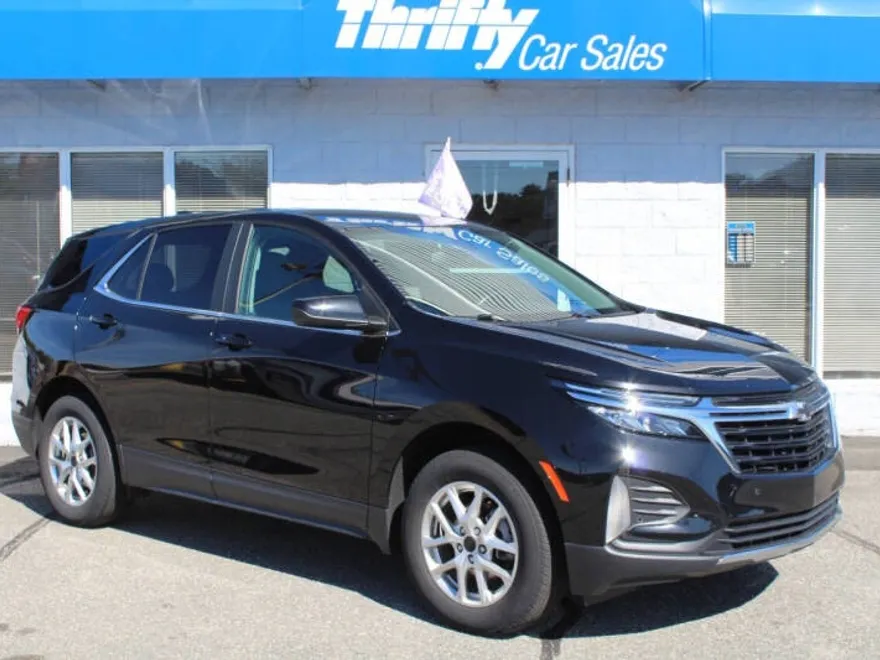 2023 Chevrolet Equinox LT photo 1