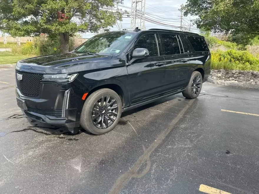 2024 Cadillac Escalade ESV Sport Platinum photo 1