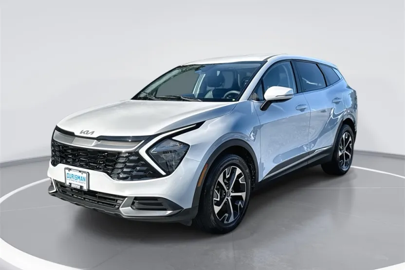 2023 Kia Sportage EX photo 1