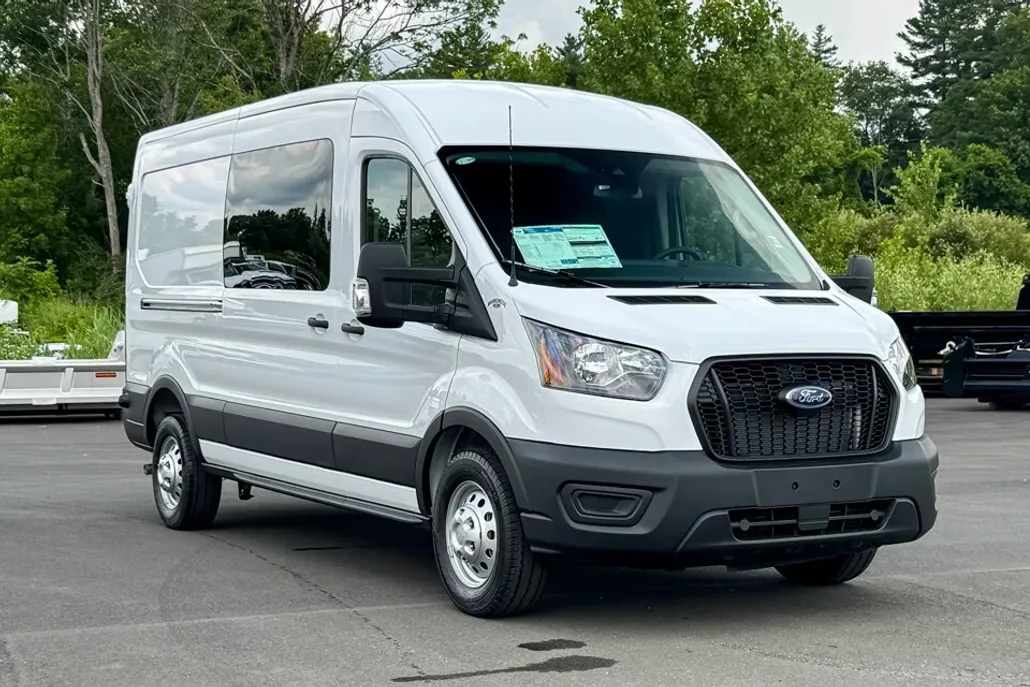 2025 Ford Transit Cargo Van photo 1
