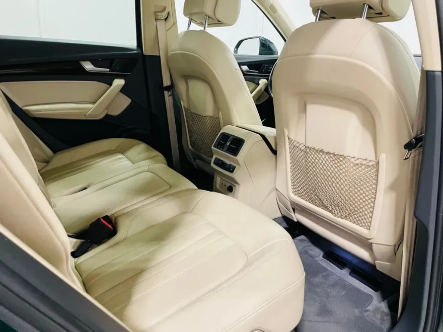 2020 Audi Q5 Premium Plus 45 TFSI S line photo 32