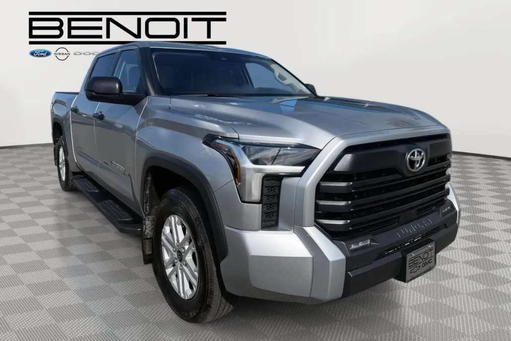 2024 Toyota Tundra SR5 CrewMax photo 1