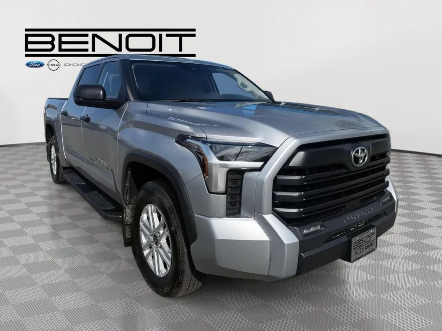 2024 Toyota Tundra SR5 CrewMax photo 1