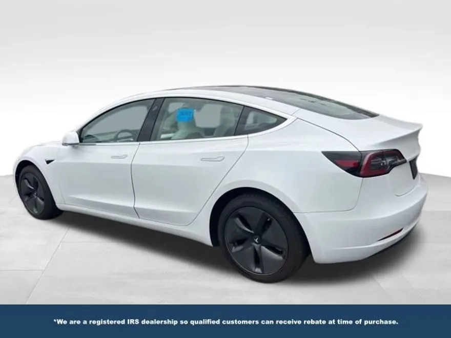 2019 Tesla Model 3 Standard Range Plus photo 1