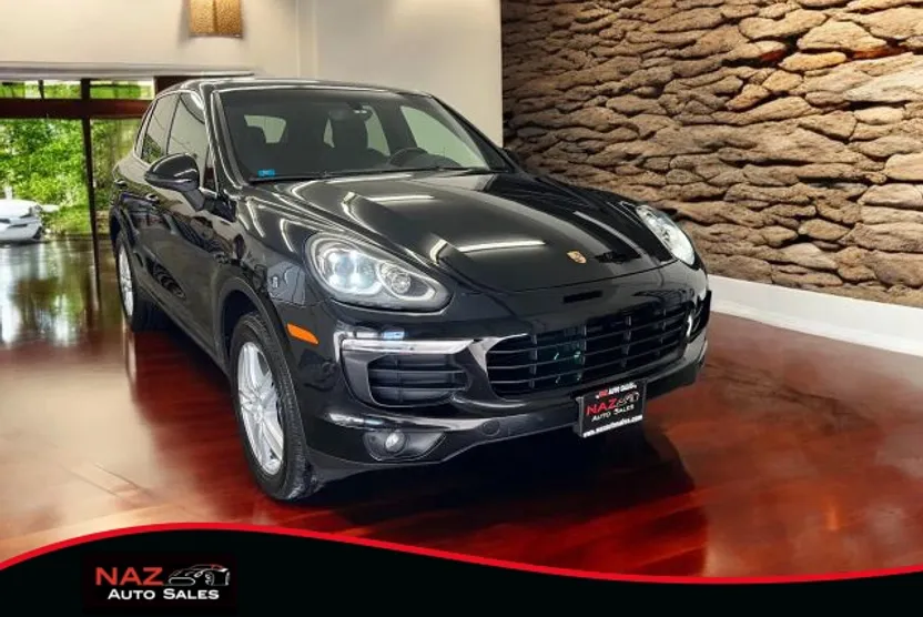 2017 Porsche Cayenne photo 1
