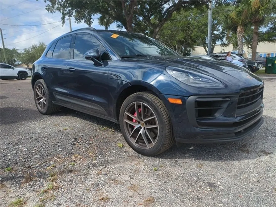 2022 Porsche Macan S photo 1