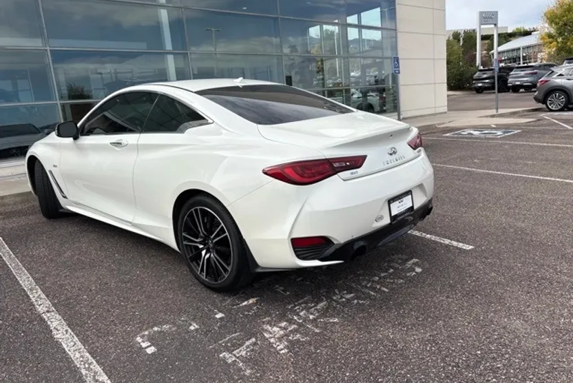 2018 Infiniti Q60 3.0t Sport photo 1