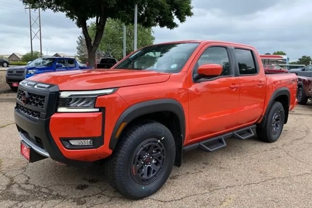 2025 Nissan Frontier PRO-4X photo 1