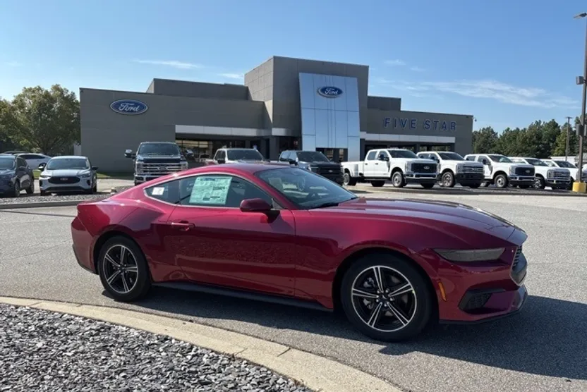 2025 Ford Mustang EcoBoost photo 1