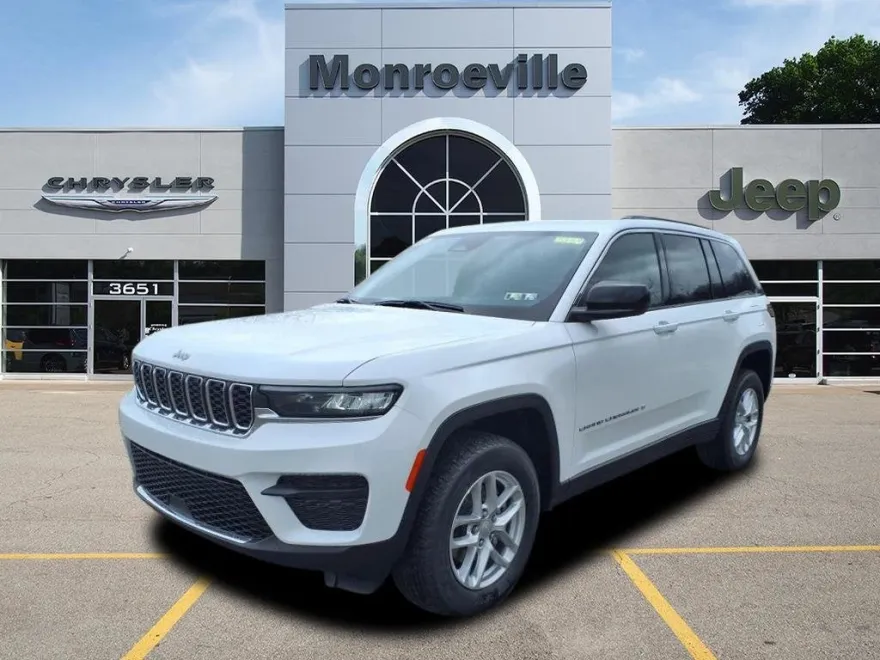 2025 Jeep Grand Cherokee Laredo photo 1