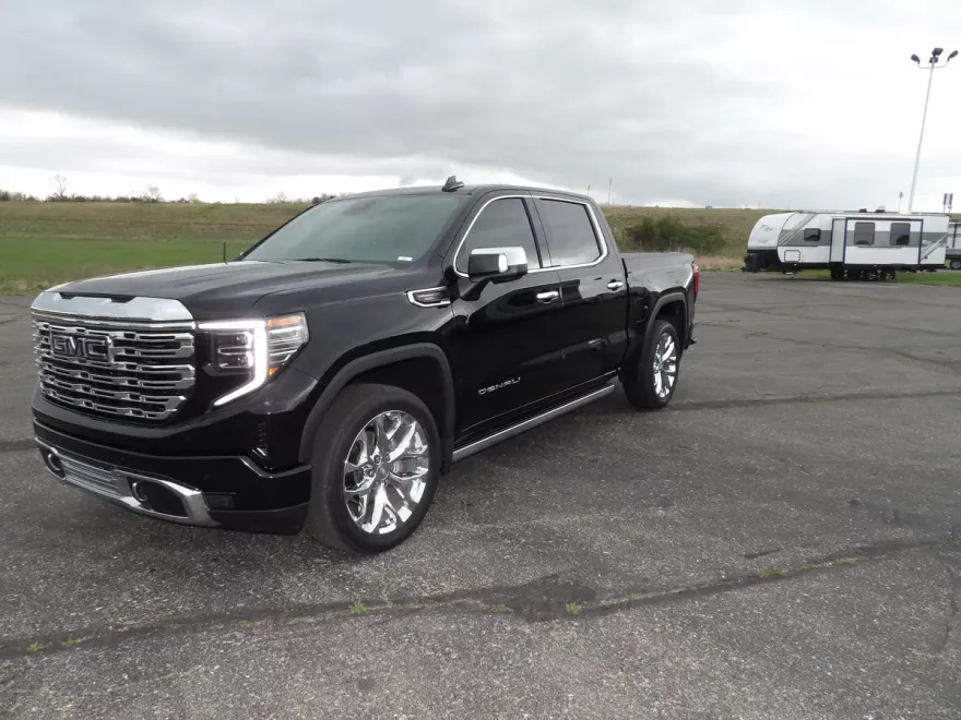 2022 Gmc Sierra Denali photo 1