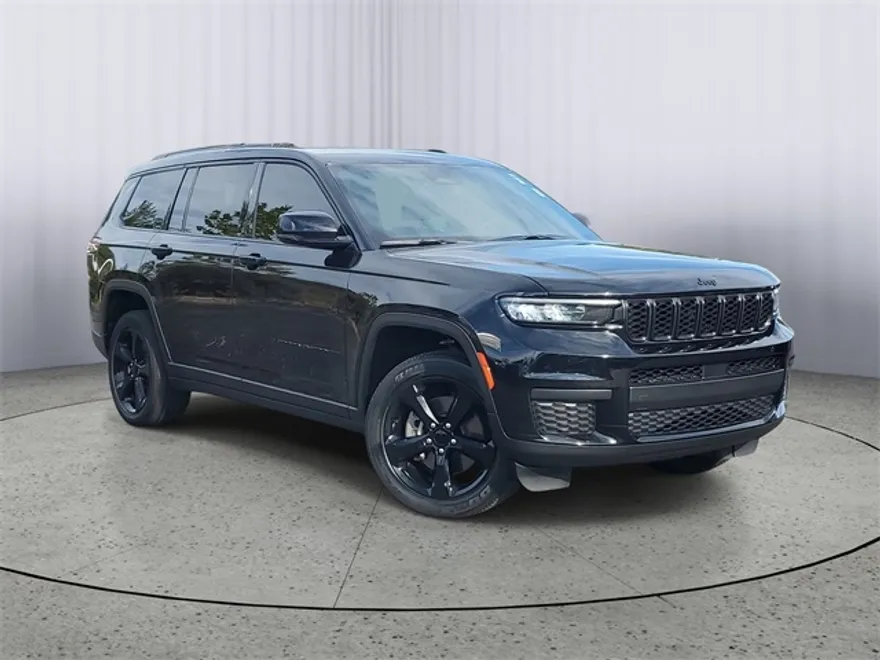 2023 Jeep Grand Cherokee Altitude photo 1