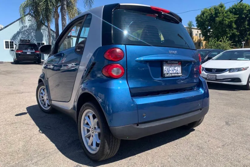 2010 Smart Fortwo photo 1
