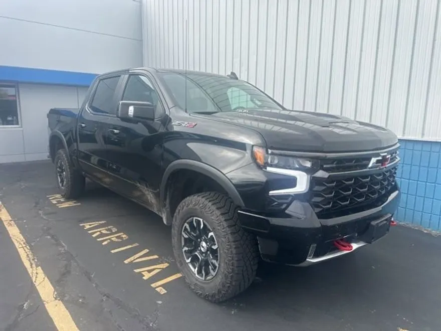 2024 Chevrolet Silverado 1500 ZR2 photo 1