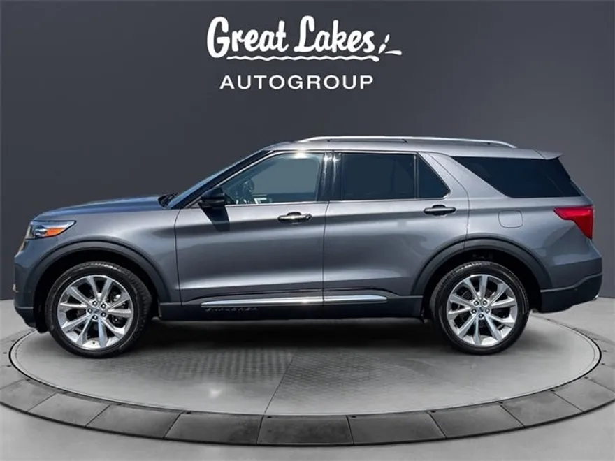 2022 Ford Explorer Platinum photo 1