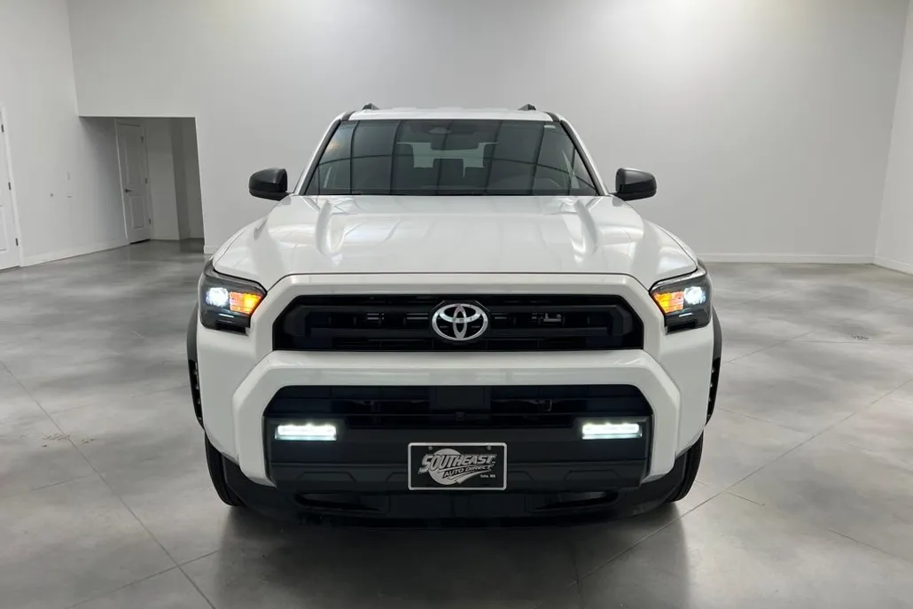 2025 Toyota 4Runner SR5 photo 1