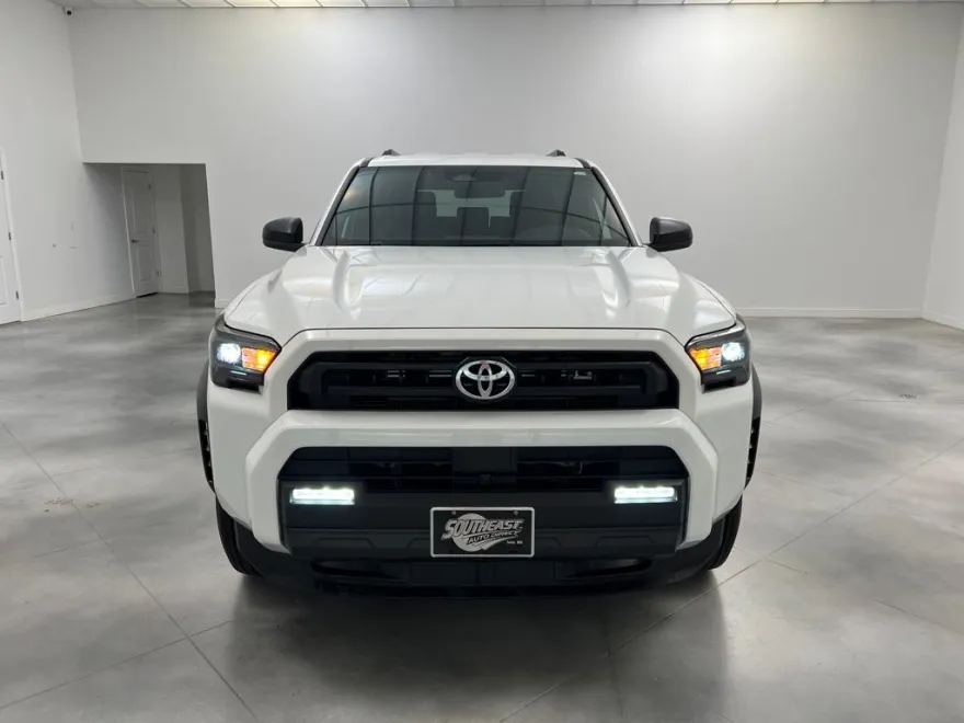 2025 Toyota 4Runner SR5 photo 1