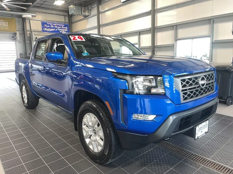 2024 Nissan Frontier SV photo 1