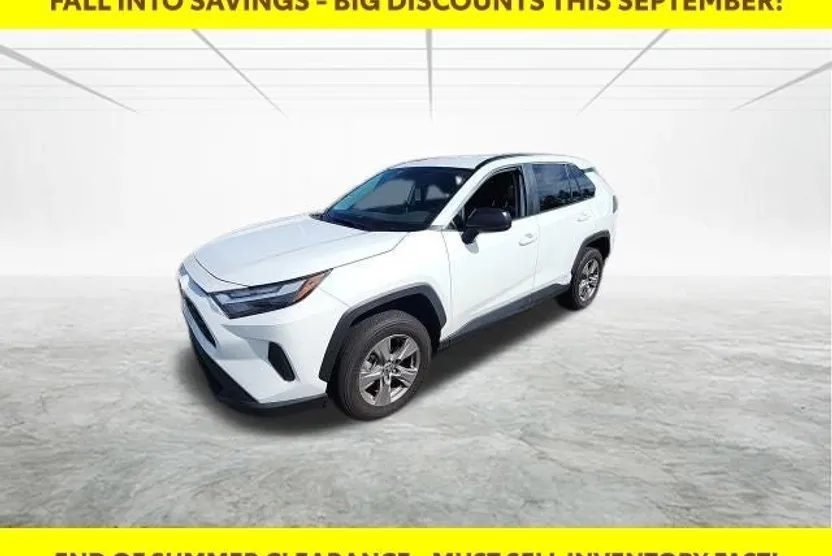 2025 Toyota RAV4 Hybrid LE photo 1
