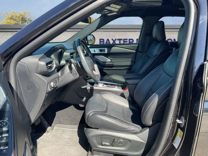 2020 Ford Explorer ST photo 1