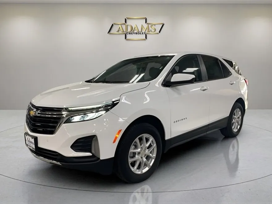 2024 Chevrolet Equinox LT photo 1