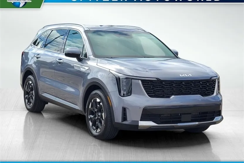 2024 Kia Sorento S photo 1