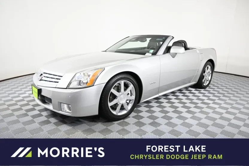 2008 Cadillac XLR Base photo 1