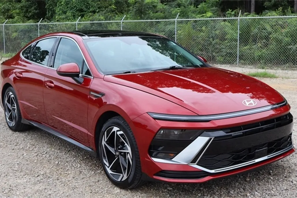 2024 Hyundai Sonata SEL photo 1