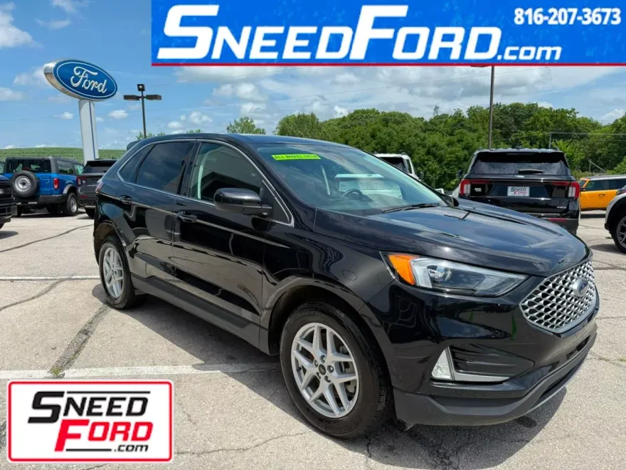 2023 Ford Edge SEL photo 1