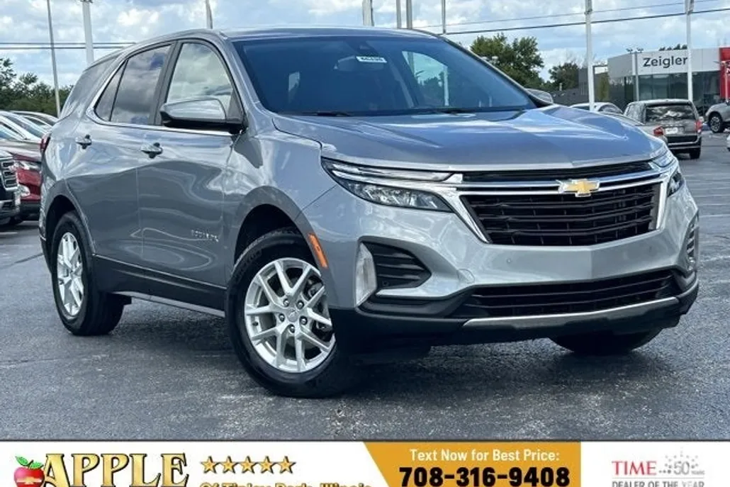 2023 Chevrolet Equinox LT photo 1